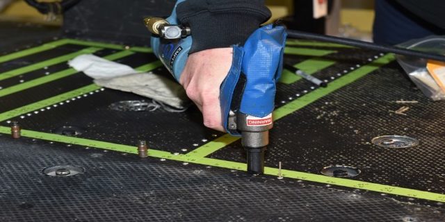 How Does A Pneumatic Rivet Gun Work? - Riveting Tips